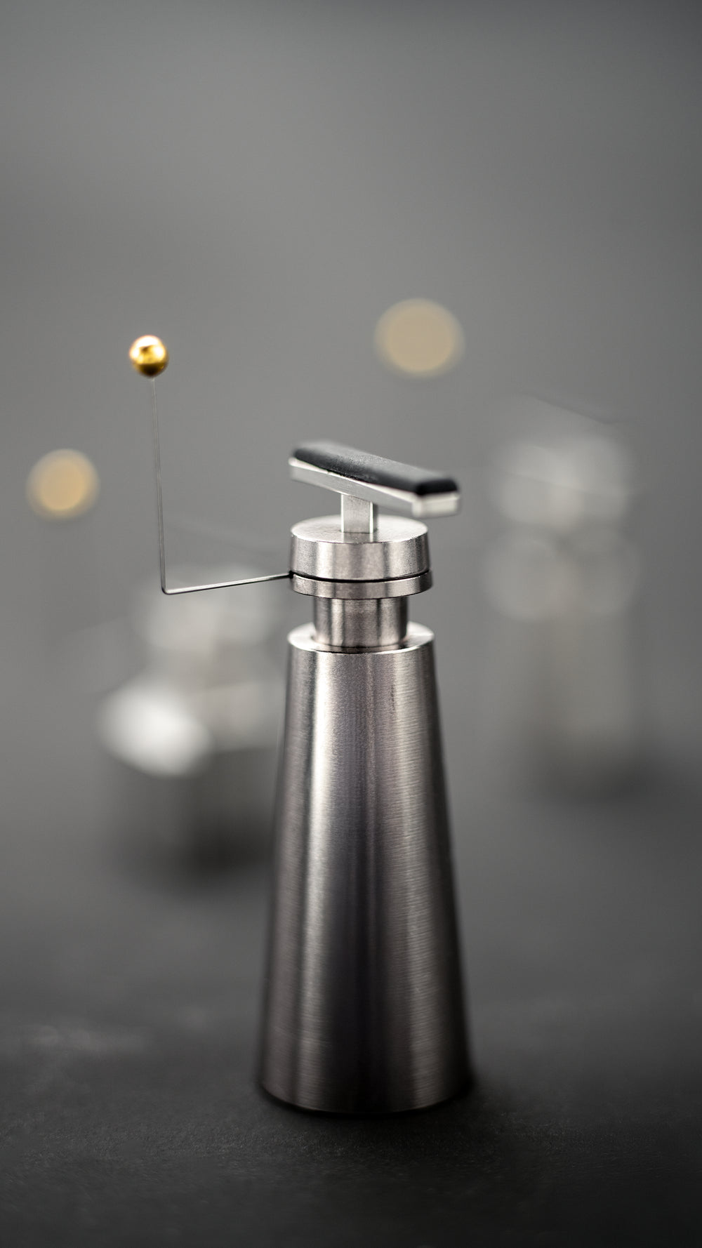 Little Fwend High - Tonearm Lifter