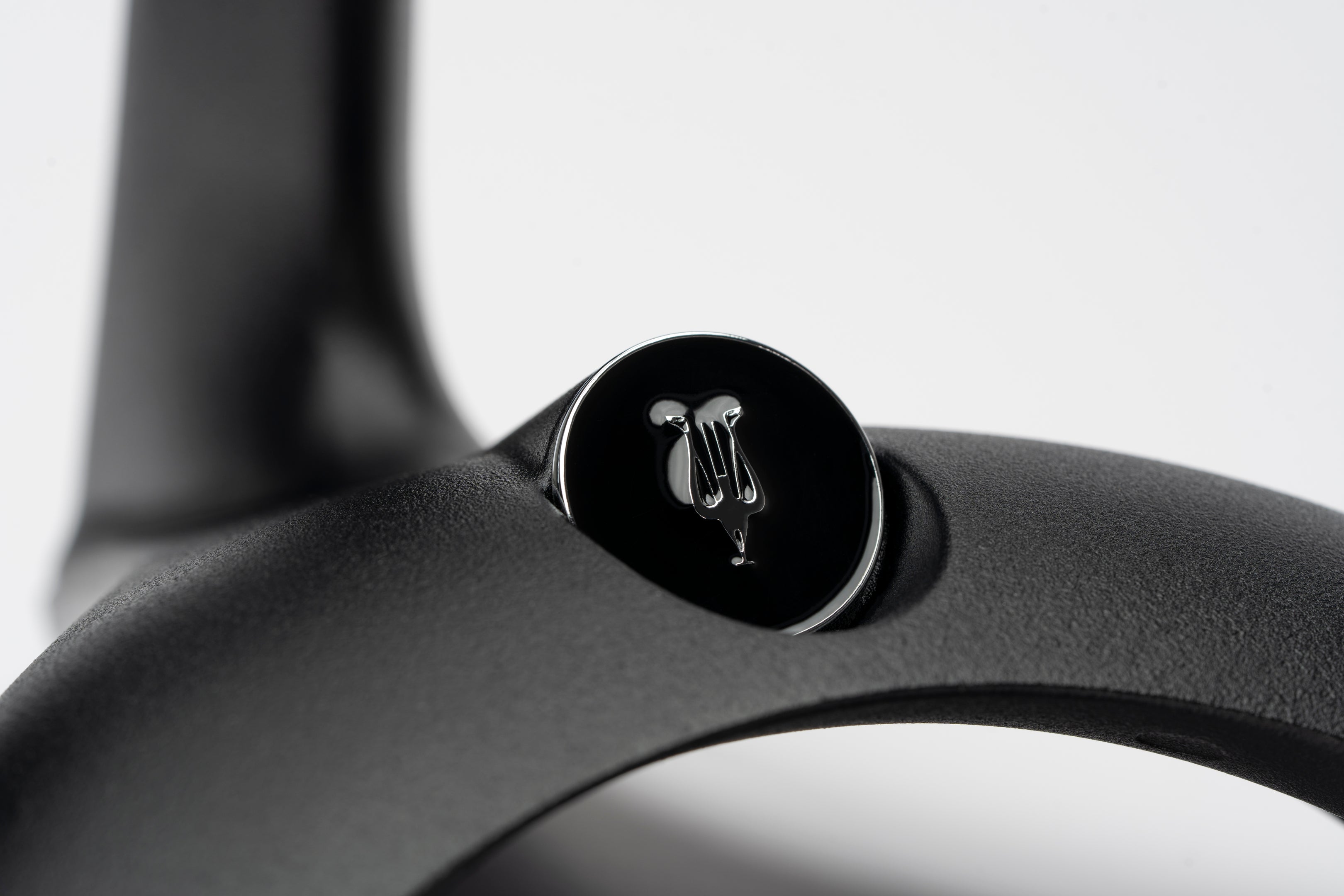 Meze Manta Headphone Stand Black