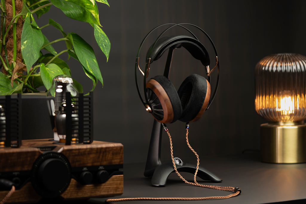 Meze Manta Headphone Stand Black