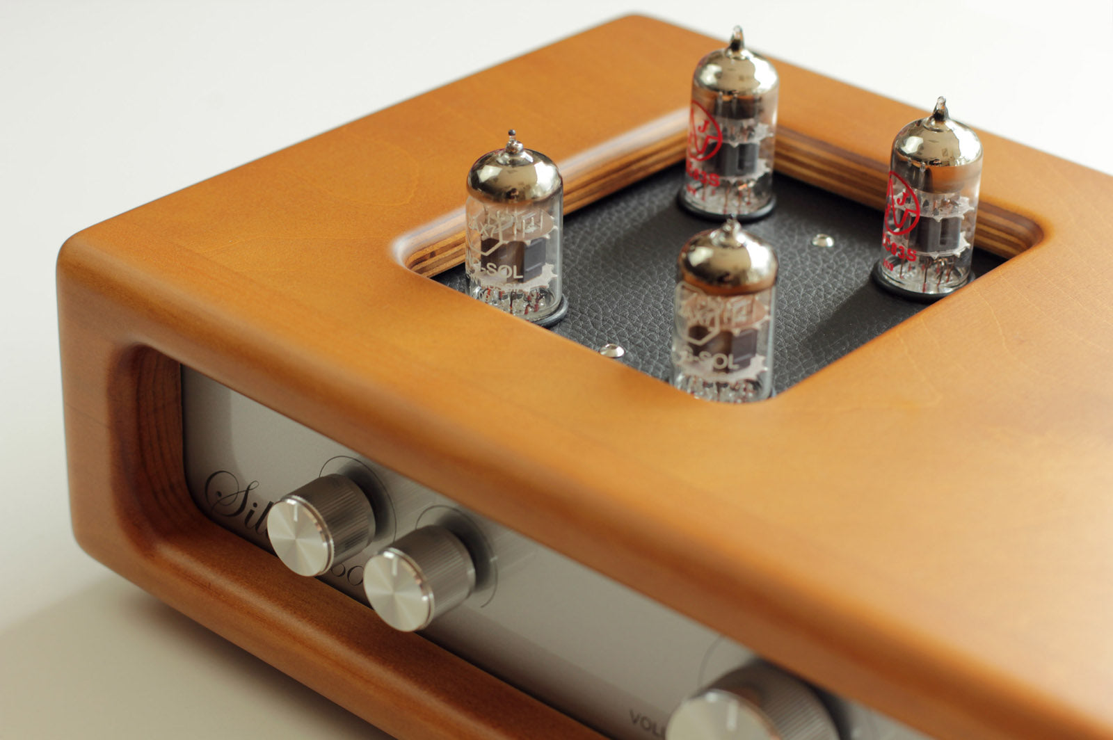 XTONEBOX Silver 6011 Integreret hybrid rørforstærker